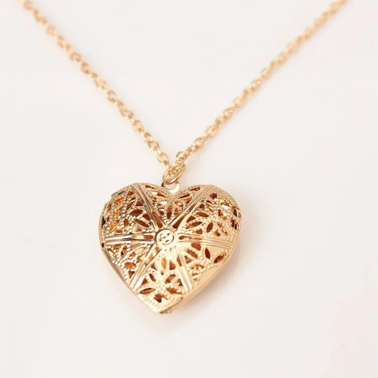 Fashion Popular Personality New Peach Heart Love Pendant Women's