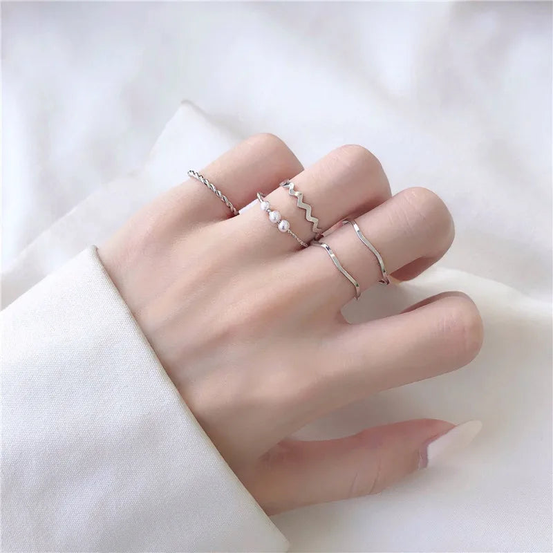 Style Simple Three Pearl Wavy Combination Ring Net Red Tail Jewelry