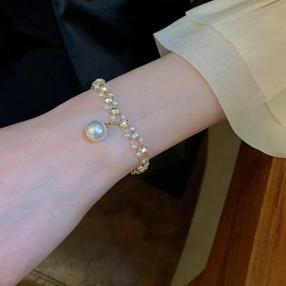 Imitation Pearl Stretchable Bracelet for Women Personalized Fashion